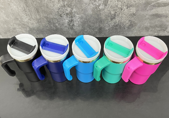 25 Pack H2.0 Powder Coated Kids 20oz Gold Underneath Mugs_GGblanks
